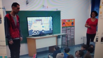 Medium_palestra_com_pai_de_aluno_que_trabalha_no_setor_de_limpeza_urbana