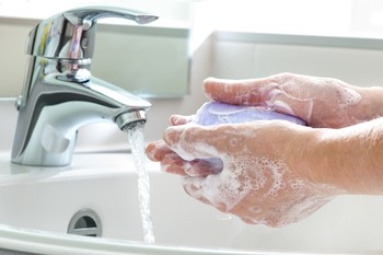 Medium_lavar-maos-original-shutterstock-146517557