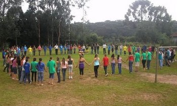 Medium_ciranda_-_caminhamos_pela_luz_de_deus.